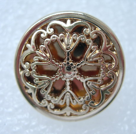 BZ25 22mm Celtic Flower Buttons Knots Light-Gold 4pcs