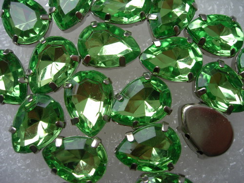 RM36-2 10x14mm Lime Acrylic Teardrop Gemstones with Setting x20