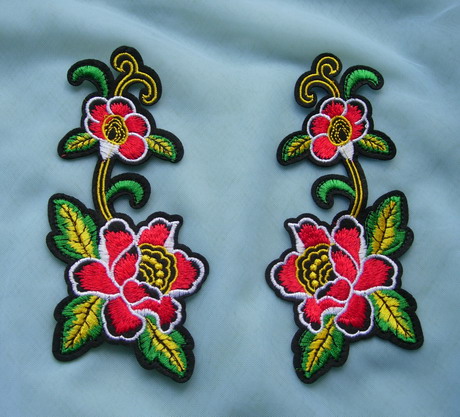 PT197 Mirrored Flowers Rose Embroidered Patch Iron On Fashion